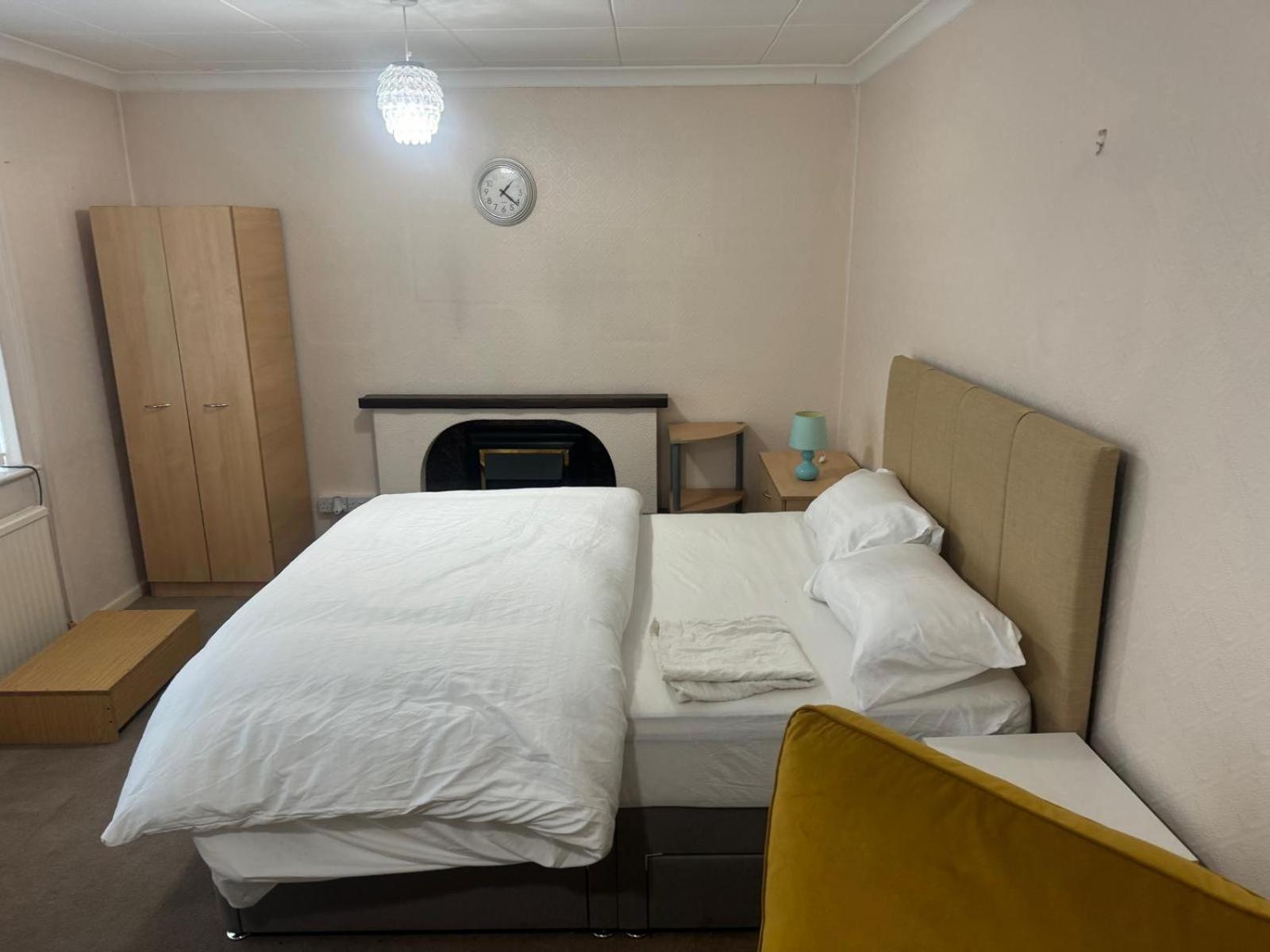 Komegloba Exquisite Room Манчестер Екстер'єр фото